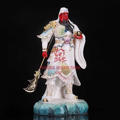 Tượng quan công võ thánh bằng ngọc đá kim nguyên bảo kiếm tại HCM